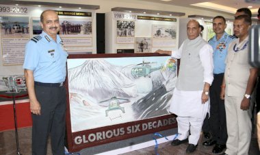 रक्षा मंत्री राजनाथ सिंह ने हैदराबाद में चेतक हेलीकॉप्टर के हीरक जयंती समारोह में की शिरकत, चेतक को बताया जीवंत साधन