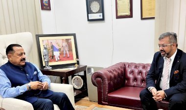 स्विटजरलैंड के सांसद निकलॉस सैमुअल गुगर ने ​केंद्रीय मंत्री डॉ. जितेंद्र सिंह से की मुलाकात, स्वास्थ्य सेवाओं पर चर्चा