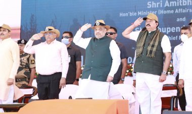 केंद्रीय गृह मंत्री अमित शाह ने नडाबेट बॉर्डर आउट पोस्ट पर सैनिक सम्मेलन का किया संबोधित, जवानों के साथ किया भोजन