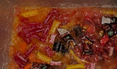 सावधान! कहीं आपके लाड़ले ना हो जाए बीमार, बाजार में बिक रहे घटिया व अमानक पेय पदार्थ के पाउच