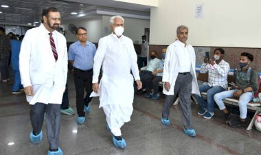 ​चिकित्सा मंत्री मीणा का एसएमएस अस्पताल में फिर दौरा, आमजन के लिए चिकित्सा सुविधाओं को बताया प्राथमिकता