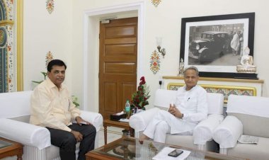 सिरोही बीजेपी जिलाध्यक्ष के पत्रकार भाई का सीएम गहलोत चरणों में शीश नवाना प्रदेश भाजपा में चर्चा का विषय बना