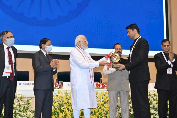 प्रधानमंत्री ने सिविल सेवा दिवस पर लोक प्रशासन में उत्कृष्टता के लिए दिया प्रधानमंत्री पुरस्कार, राजस्थान से भी 1 कलेक्टर सम्मानित