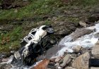 कुल्लू में भीषण हादसा, दिल्ली के पर्यटकों की कार खाई में गिरी, 4 लोगों की मौत, 3 को बचाया गया