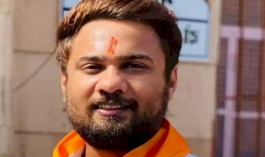 फेसबुक से पनपा प्यार, आखिर कहां तक ले आया... हिल गई सियासत