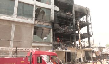 सीएम केजरीवाल ने किया घटना स्थल का दौरा, मृतकों के परिवार को 10-10 लाख रुपये का ऐलान