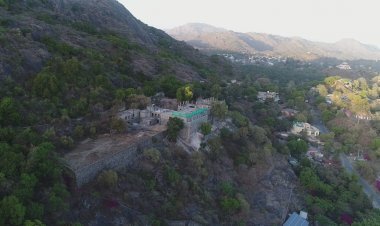 माउंट आबू के सात होटलों को नोटिस, ग्रीन ट्रिब्यूनल में है मामला, साहब को लिमड़ी कोठी नजर नहीं आई