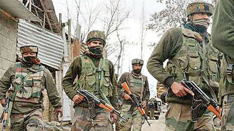 जम्मू-कश्मीर के अनंतनाग में मुठभेड़, सुरक्षाबलों ने दो आतंकियों को मार गिराया