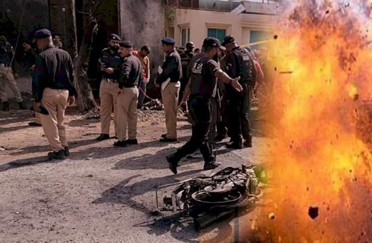 पाकिस्तान के कराची में जबरदस्त बम ब्लास्ट, 3 की मौत, कई घायल, साइकिल में लगाया गया था बम