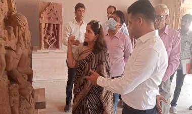 भरतपुर के राजकीय संग्रहालय में धमकाया-सुधर जाओ, नहीं तो जालोर करा दूंगी तबादला