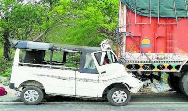 कर्नाटक में भीषण सड़क हादसा, ट्रक-जीप की टक्कर में 9 की मौत, 11 गंभीर घायल