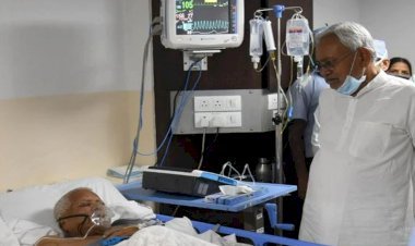 क्या ठीक नहीं लालू यादव की तबीयत? एयर एंबुलेंस से ले जाया जाएगा दिल्ली, तेजस्वी-राबड़ी देवी रवाना