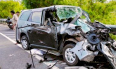 भीषण कार एक्सीडेंट में 2 लोगों की मौत, 4 की हालत गंभीर, सिर कटकर लटका