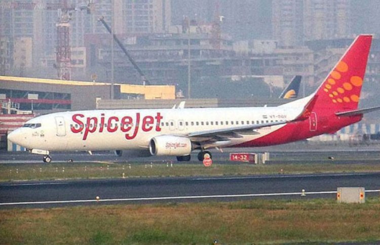 दिल्ली से दुबई जा रहा विमान अचानक उतरा पाकिस्तान के कराची में, यात्रियों में हड़कंप