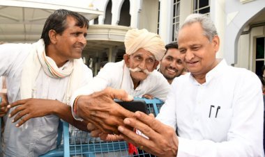 जालोर के सांचौर में सीएम गहलोत के संभावित दौरे को लेकर तैयारियां जोरों पर, प्रशासनिक अधिकारी ले रहे जायजा