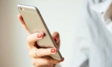 प्रतिदिन लगभग 6 घंटे ऐप्स पर बिताते हैं 2 देशों के स्मार्टफोन यूजर्स