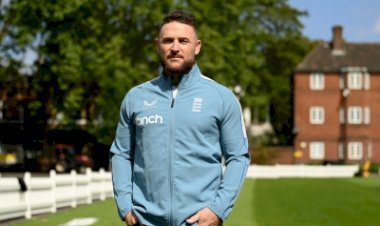 खराब फार्म से गुजर रहे जैक क्राली के बचाव में मैकुलम आए सामने