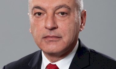 बल्गेरियाई कार्यवाहक पीएम कोविड संक्रमित व्यक्ति के संपर्क में आने के बाद क्वारंटीन हुए