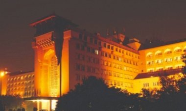 होटल अशोक के मुद्रीकरण के लिए रोड शो में शामिल हुए डीएलएफ, जेएलएल