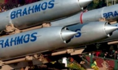 गलती से पाकिस्तान में दाग दी थी ब्रह्मोस मिसाइल, तीन वायुसैनिक अफसर बर्खास्त