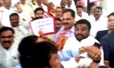 एमवीए और शिंदे गुट के विधायकों के बीच हुई धक्का-मुक्की