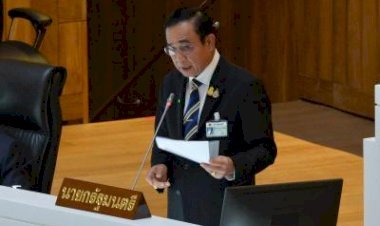 थाईलैंड की अदालत ने प्रधानमंत्री को पद से किया सस्पेंड