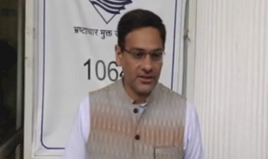 कौशल विकास मंत्री सौरभ बहुगुणा ने क्लास वन अधिकारी को किया सस्पेंड, तबादला आदेश न मानने पर हुई कार्रवाई