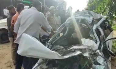 सीकर में रोडवेज बस ने कार को मारी टक्कर, दो युवकों की मौत, बस में बैठी कई सवारियां घायल