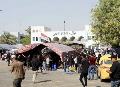 बगदाद में इराकी मौलवी के समर्थकों ने प्रदर्शन खत्म किया